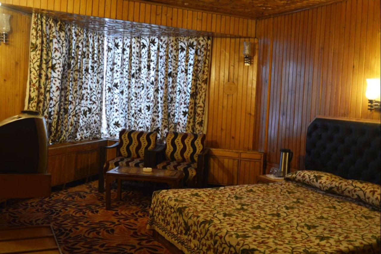 Hotel Hilltop Gulmarg Exterior foto