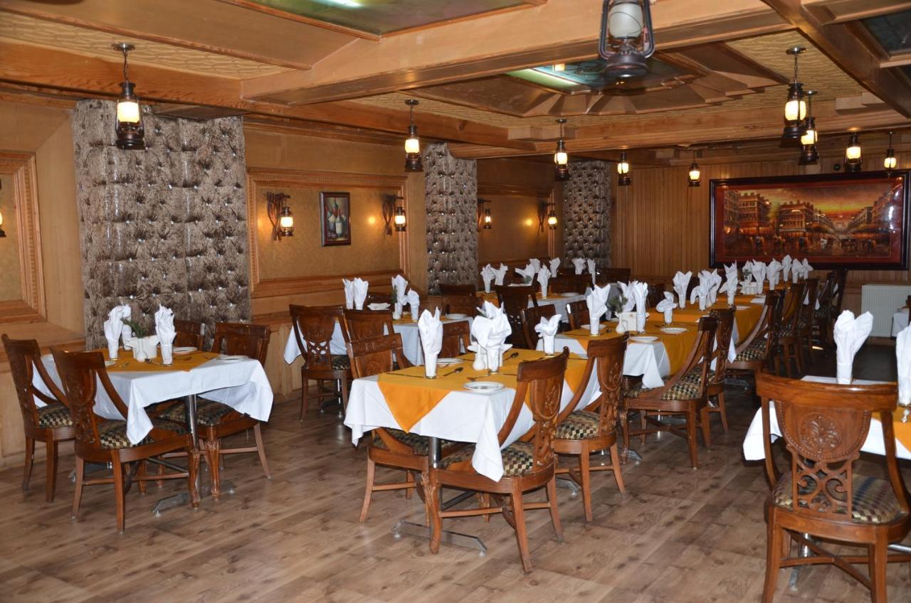 Hotel Hilltop Gulmarg Exterior foto